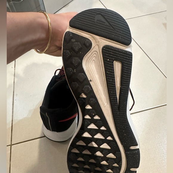 Nike running sneakers black and red 13 US - Picture 5 of 10